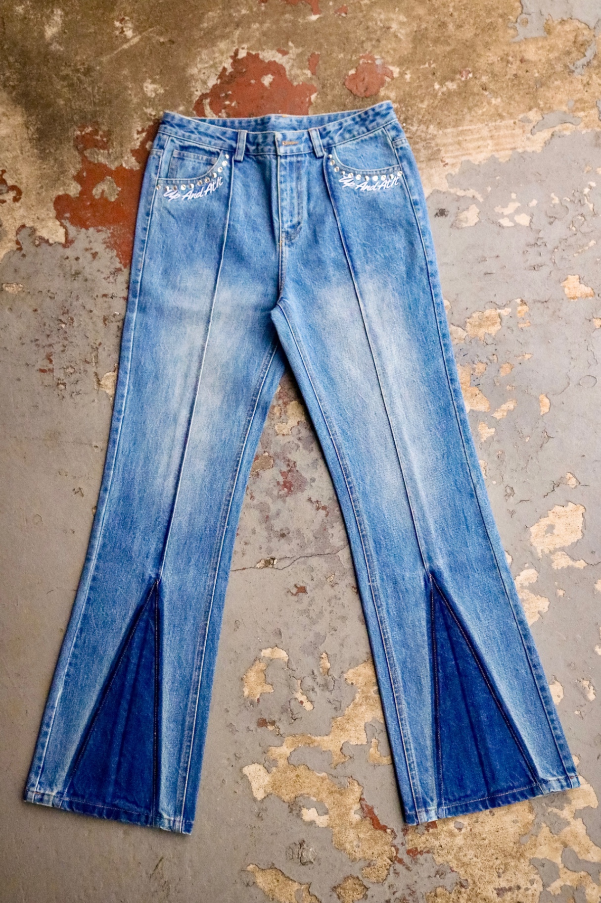 UNA Crest flare jean, front view